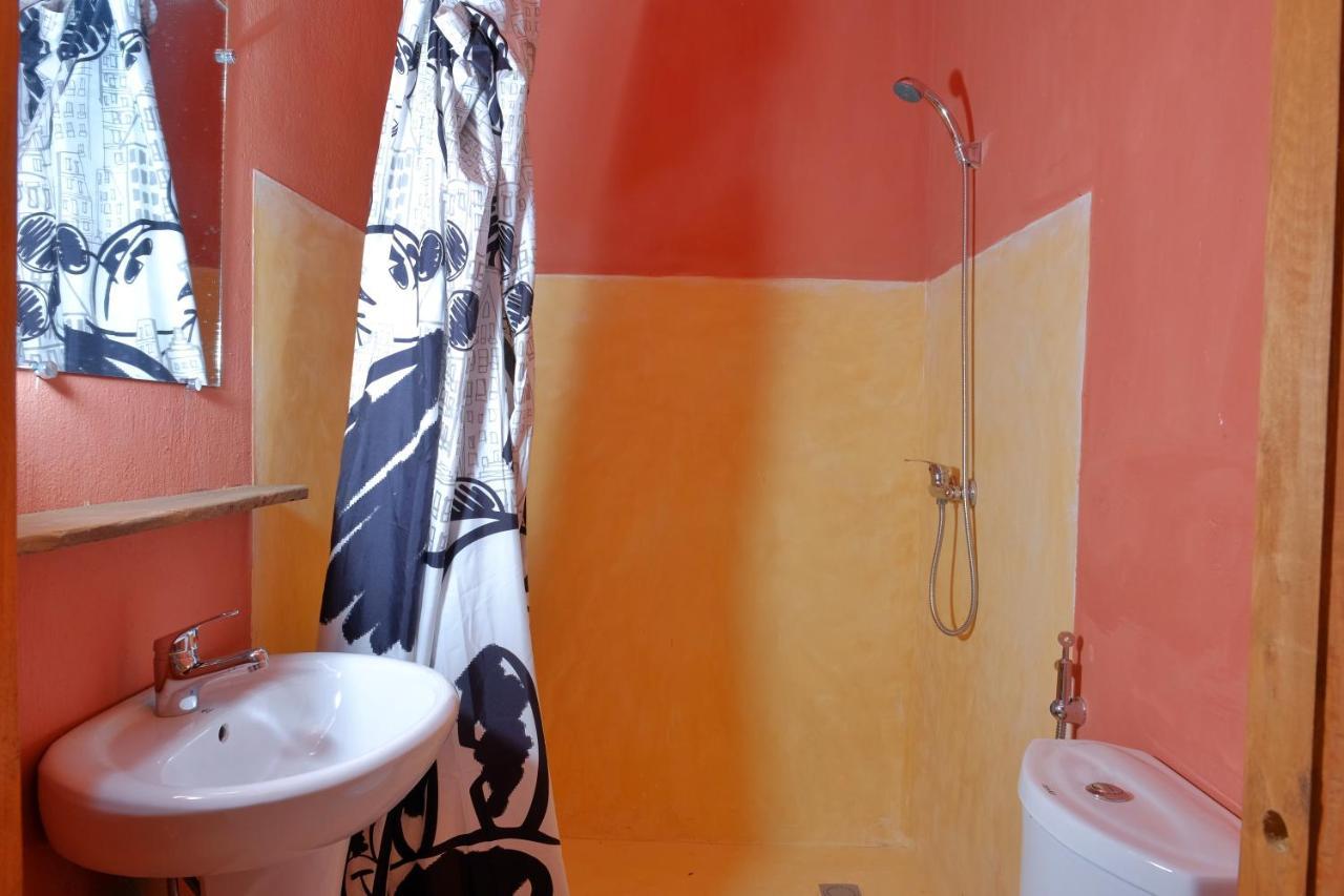 Colibri Lodge Ambatoloaka  Extérieur photo