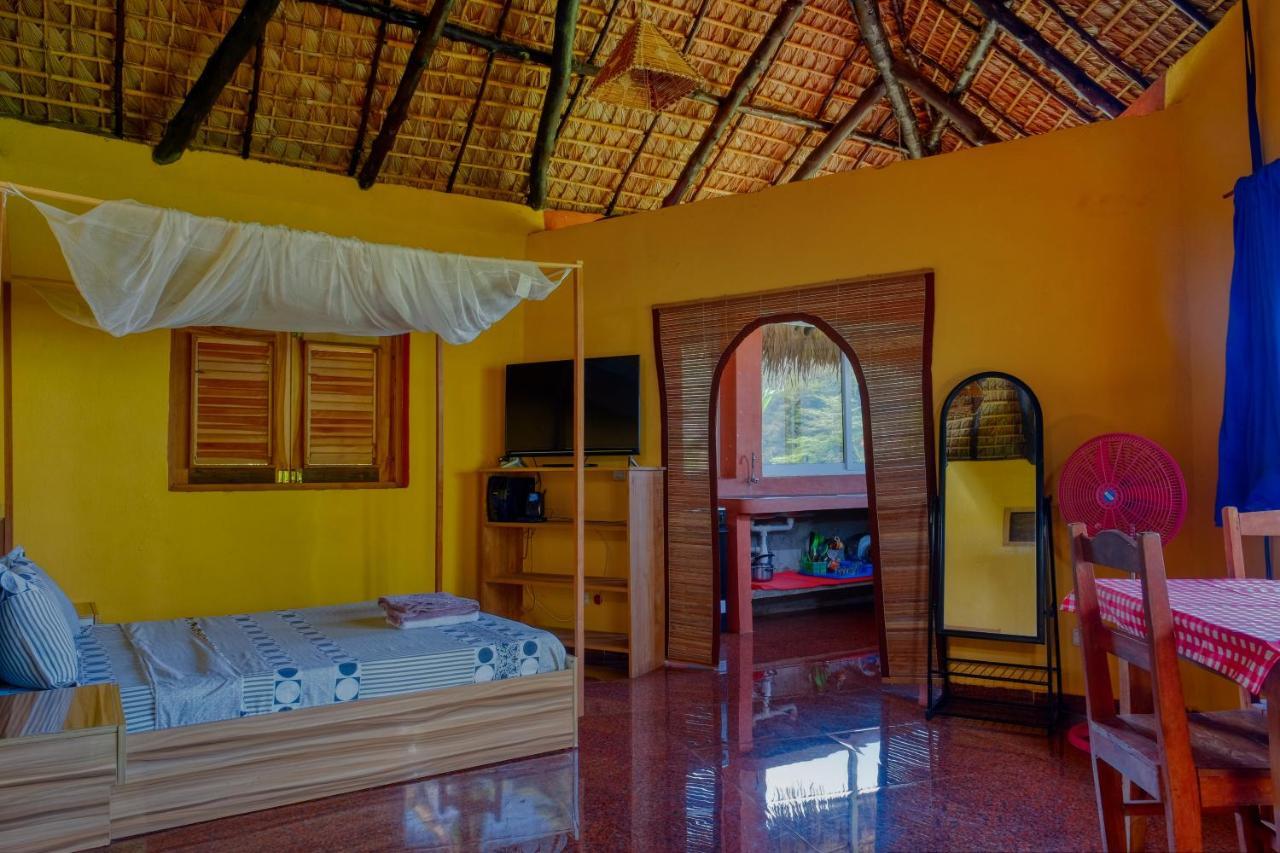Colibri Lodge Ambatoloaka  Extérieur photo