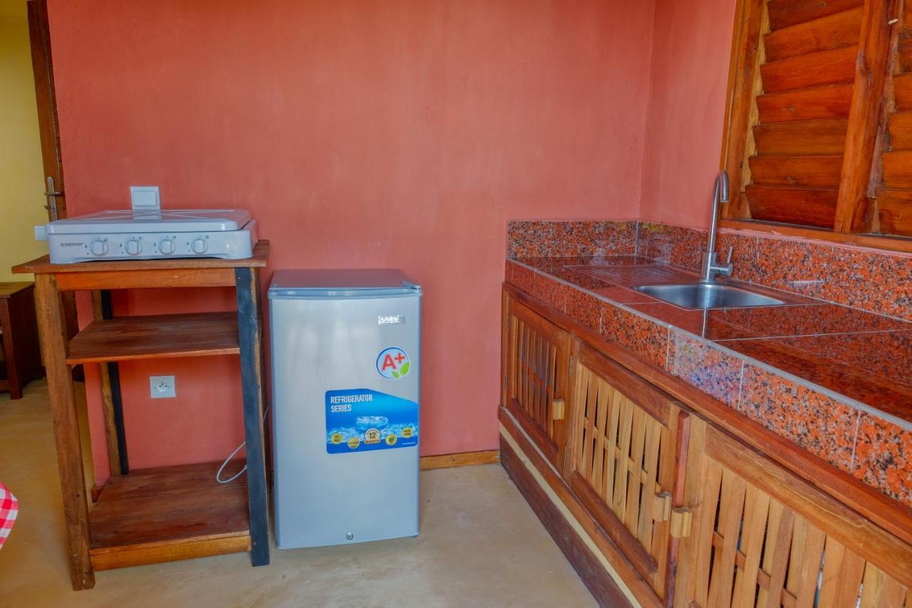 Colibri Lodge Ambatoloaka  Extérieur photo