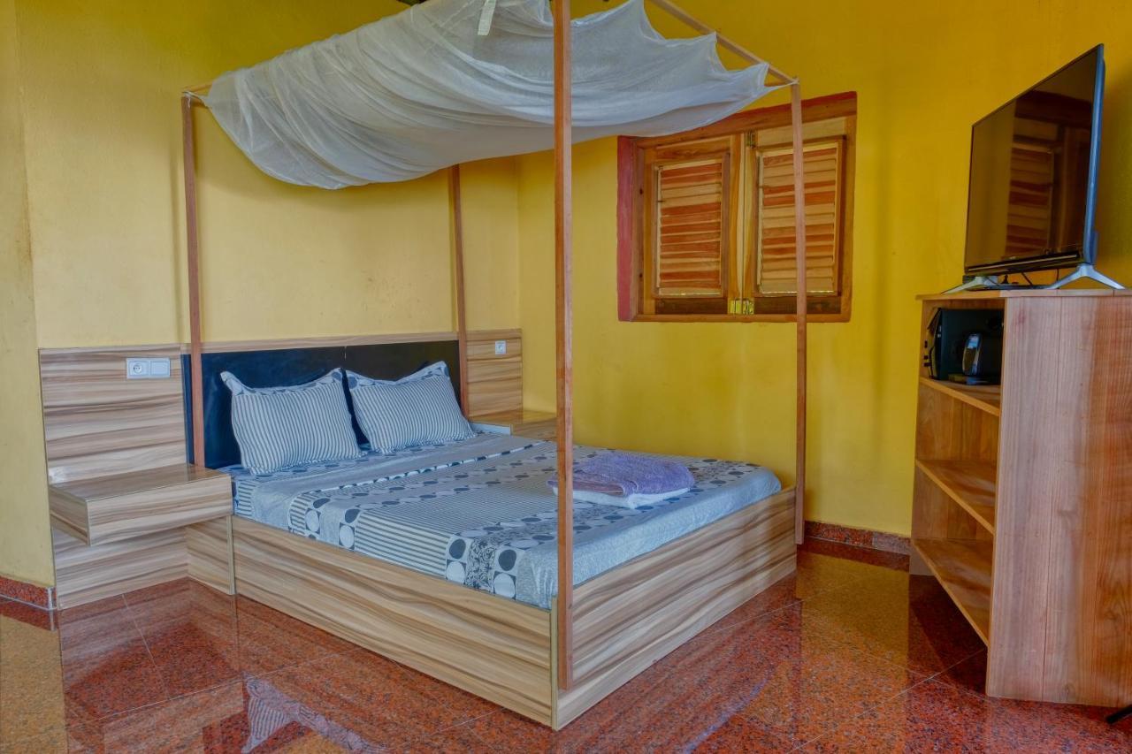 Colibri Lodge Ambatoloaka  Extérieur photo
