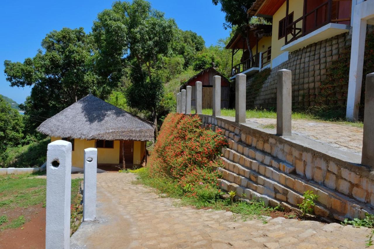 Colibri Lodge Ambatoloaka  Extérieur photo