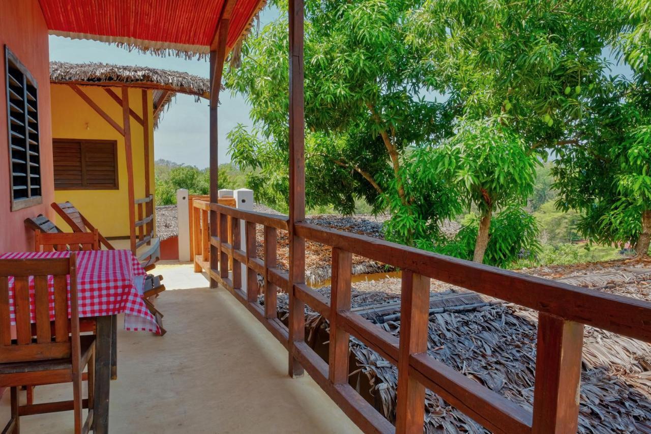 Colibri Lodge Ambatoloaka  Extérieur photo